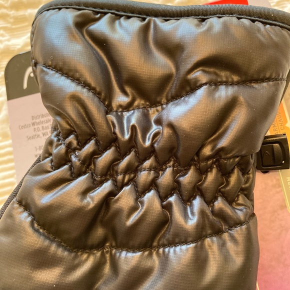 NWT Women’s Gloves - Picture 8 of 9